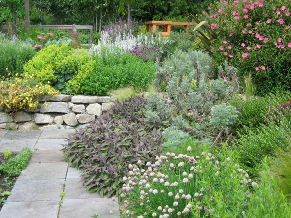 Edible-Garden-Design-600x450